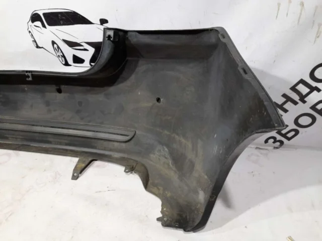 Бампер задний для Toyota Corolla E120/E130 Хэтчбек 2001-2007 на фотографиях