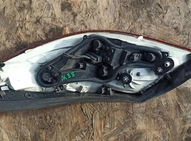 Фонарь левый для Opel Insignia Седан A 2008-2017 на фотографиях