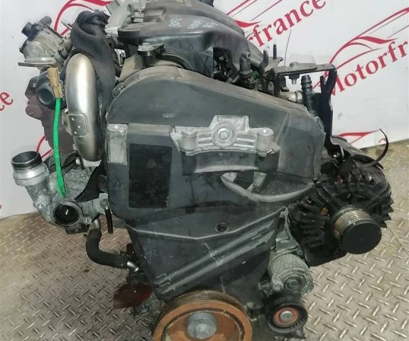 Двигатель без навесного для Renault Megane Хэтчбек 5 KZ 2008-2012 на фотографиях