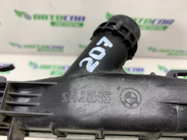 Радиатор охлаждения ДВС для BMW 3er Е90 2005-2011 на фотографиях