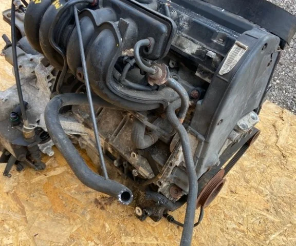 Двигатель без навесного для Rover 45 2000-2006 на фотографиях