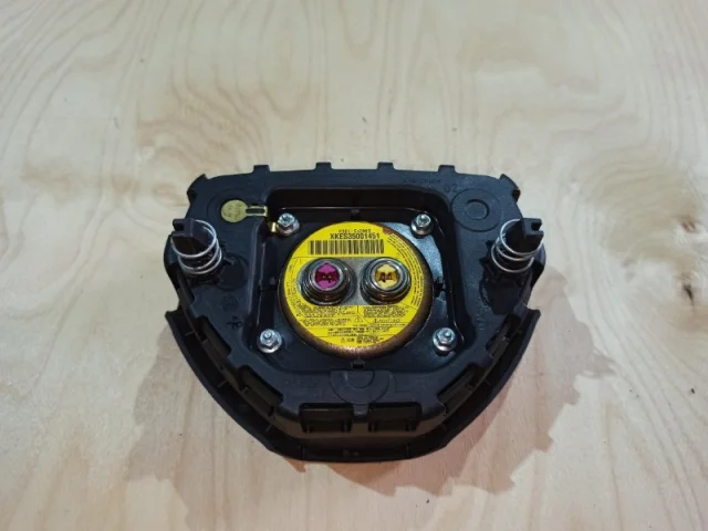 Подушка безопасности водителя для Opel Astra H GTC 2004-2014 на фотографиях