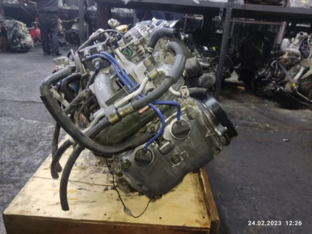 Двигатель для Subaru Legacy Универсал BH/B12 1998-2003 на фотографиях