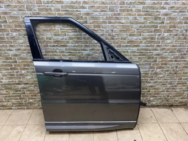 Дверь передняя правая для Land Rover Range Rover Sport L494 2013-2017 на фотографиях