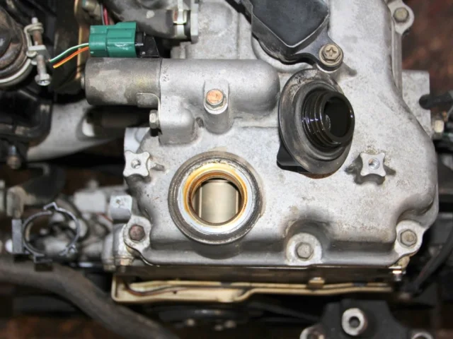 Двигатель для Nissan Primera P12 Седан 2002-2008 на фотографиях