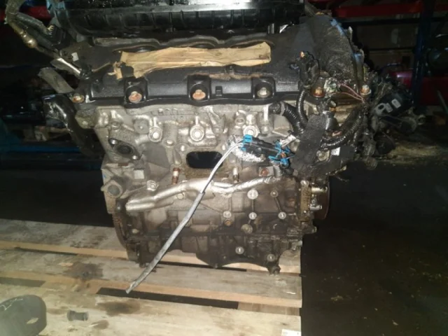 Двигатель без навесного для Cadillac CTS 2 2008-2014 на фотографиях