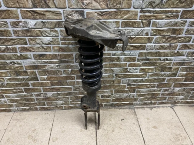 Амортизатор передний левый для Audi Q7 4L 2005-2015 на фотографиях