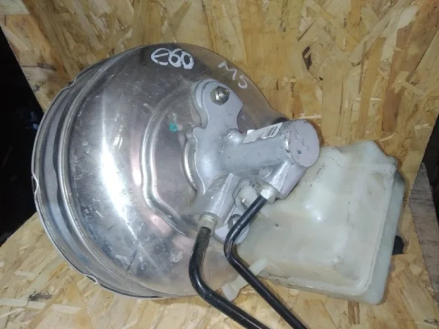 Вакуумный усилитель тормозов для BMW 5er Е60 2003-2010 на фотографиях