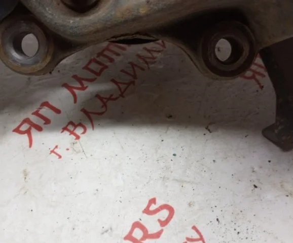 Кулак задний левый для Mazda CX 5 KE 2011-2017 на фотографиях