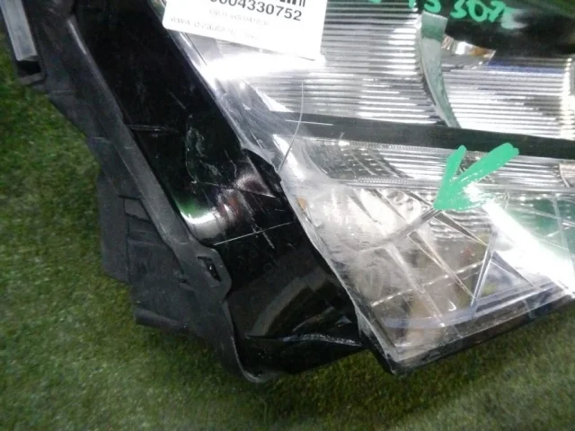 Фара ксенон левая для Skoda Rapid II 2020+ на фотографиях