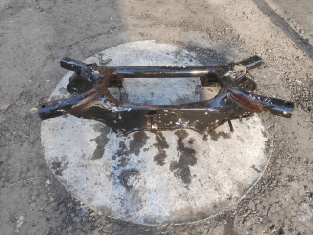 Задний подрамник для Mitsubishi ASX I rest 1 (2013-2016) на фотографиях