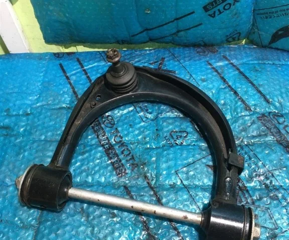 Рычаг передний правый верхний для Lexus LX J200 rest 2015+ на фотографиях