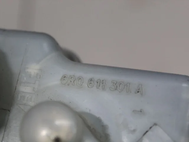 Бачок главного тормозного цилиндра для Skoda Rapid II 2020+ на фотографиях