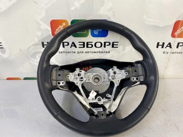 Руль для Toyota RAV4 XA40 2013-2015 на фотографиях