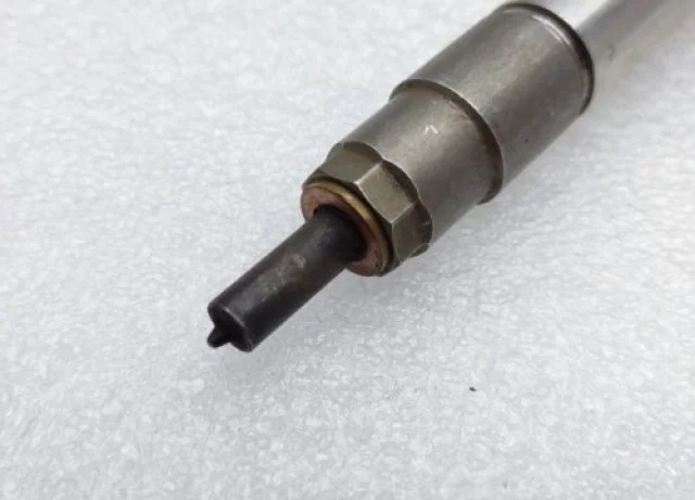 Форсунка топливная для Kia Carnival 3 YP 2015-2020 на фотографиях