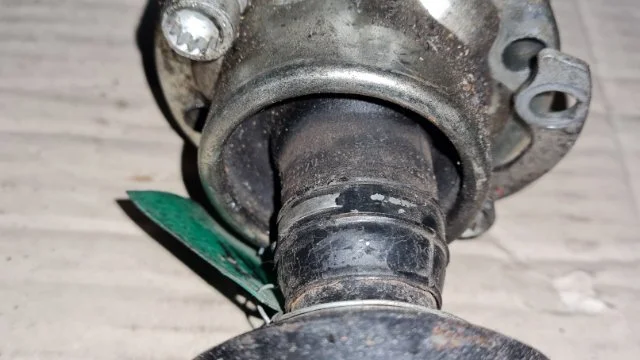 Карданный вал задний для Volkswagen Touareg I (7L) 2002-2010 на фотографиях