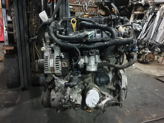 Двигатель без навесного для Ford Kuga CBS rest 2016-2019 на фотографиях