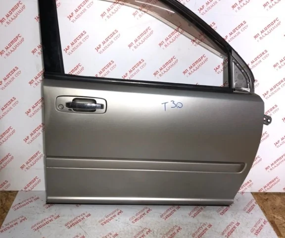 Дверь передняя правая для Nissan X-Trail T30 RU 2001-2007 на фотографиях
