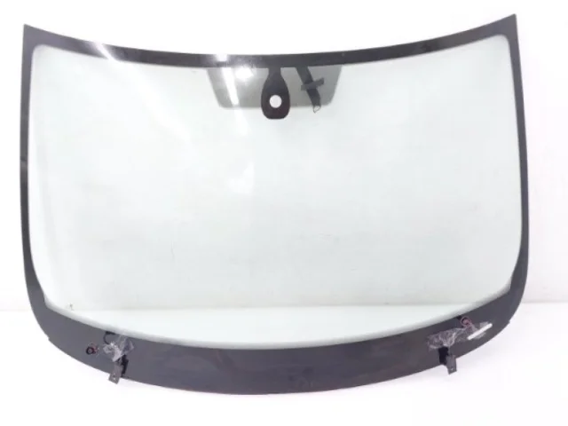 Лобовое (ветровое) стекло для Skoda Rapid II 2020+ на фотографиях