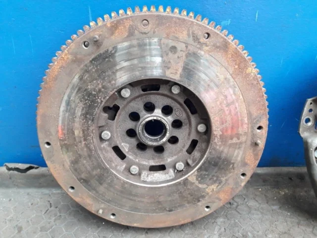 Маховик для Nissan Pathfinder R51 2004-2014 на фотографиях