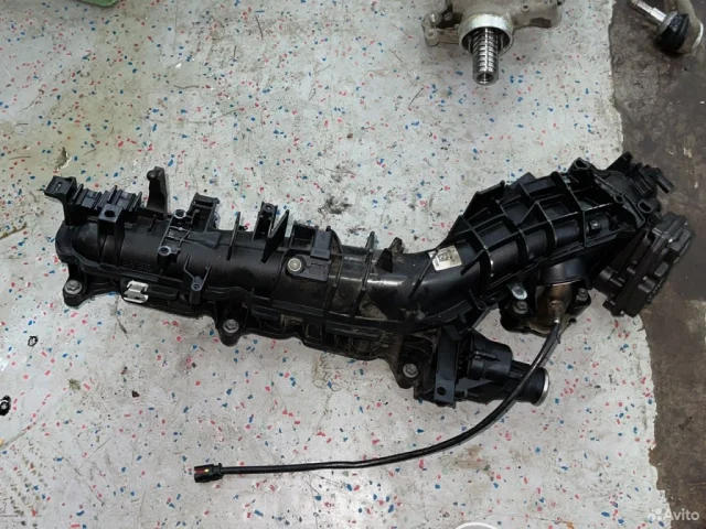 Впускной коллектор для BMW 3er G20 2018+ на фотографиях