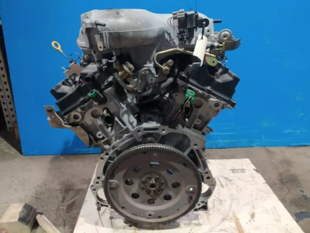 Двигатель без навесного для Infiniti M Y50 2005-2010 на фотографиях