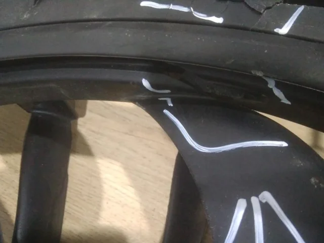 Вентилятор радиатора охлаждения ДВС для BMW X5 G05 2018+ на фотографиях