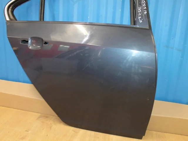 Двери для Opel Insignia Хэтчбек A 2008-2017 на фотографиях