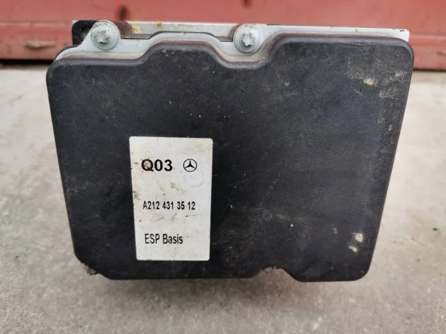 Блок ABS для Mercedes-Benz E class W212 2009-2015 на фотографиях