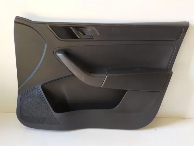 Уплотнитель передней правой двери для Skoda Rapid I rest NH3 2017-2020 на фотографиях