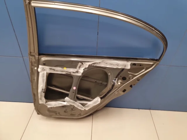 Двери для Honda Civic FD 2005-2012 седан на фотографиях