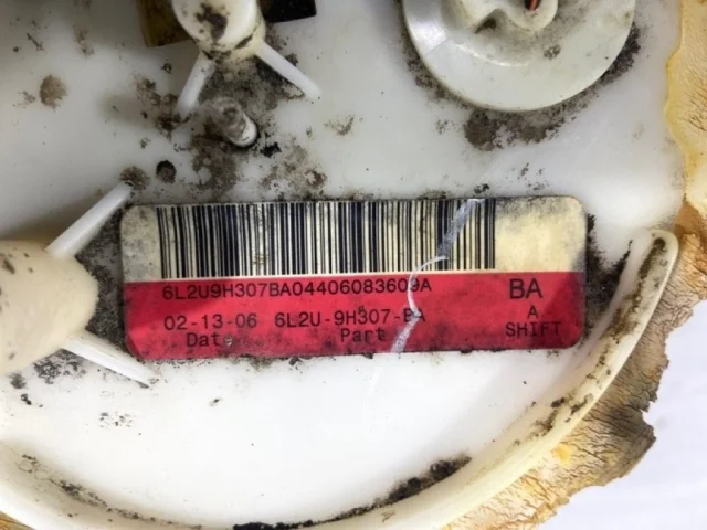 Топливный насос для Ford Explorer U251 2005-2011 на фотографиях