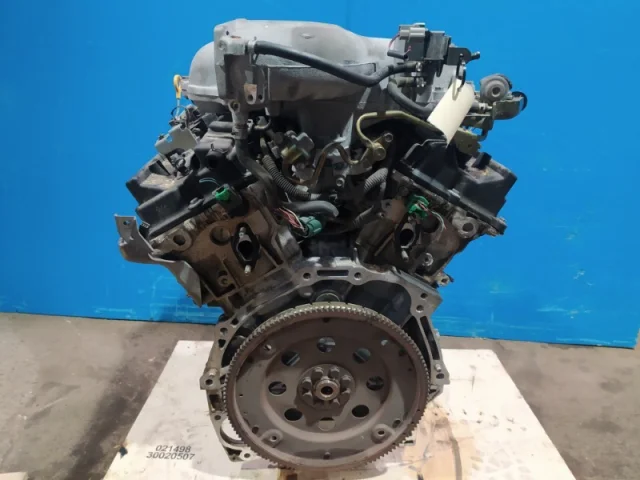 Двигатель без навесного для Infiniti M Y50 2005-2010 на фотографиях