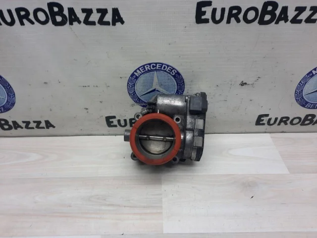 Дроссельная заслонка для Mercedes-Benz C class CL203 2000-2008 на фотографиях