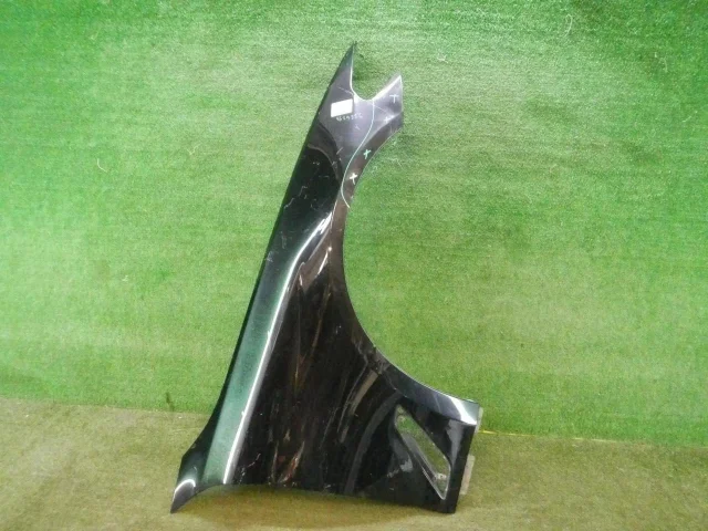 Крыло правое для BMW 5er G30 2016-2023 на фотографиях