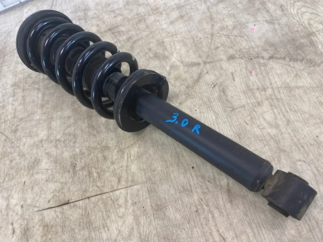 Амортизатор передний левый для Mitsubishi Pajero V70 5dr 1999-2006 на фотографиях