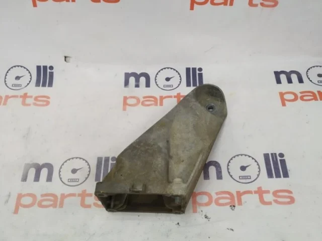 Кронштейн подушки двигателя для Volkswagen Touareg II (7P5) 2010-2014 на фотографиях