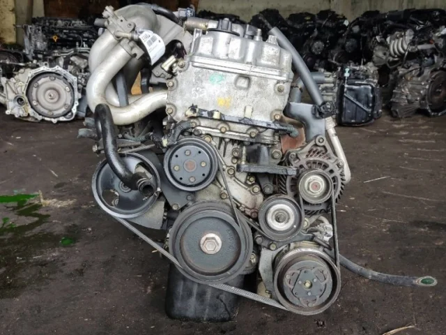 Двигатель для Nissan Primera P12 Седан 2002-2008 на фотографиях