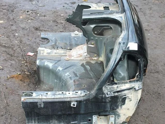 Заднее правое крыло для Nissan Almera Classic B10 2006-2012 на фотографиях