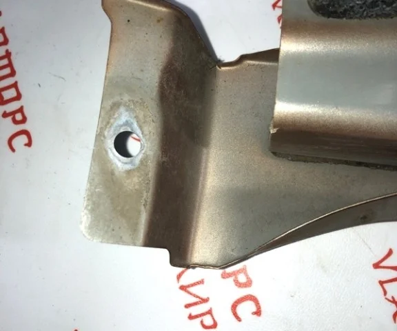 Крылья для Nissan Tiida SC11 Седан 2007-2014 на фотографиях