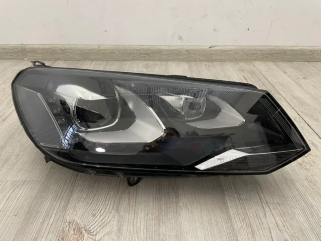 Фара ксенон левая для Volkswagen Touareg II (7P5) 2010-2014 на фотографиях