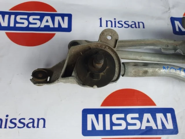 Трапеция стеклоочистителей для Nissan Note E11 2005-2012 на фотографиях