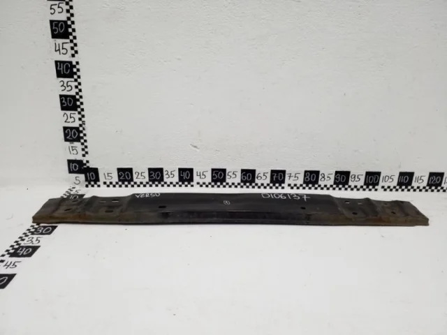 Усилитель заднего бампера для Toyota Corolla E140/E150 Седан 2006-2013 на фотографиях