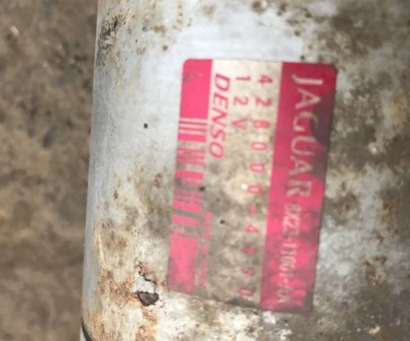 Стартер для Jaguar XF X250 2008-2016 на фотографиях