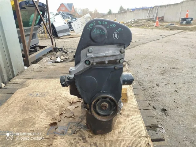 Двигатель без навесного для Volkswagen Polo IV Седан (9N2) 2003-2005 на фотографиях