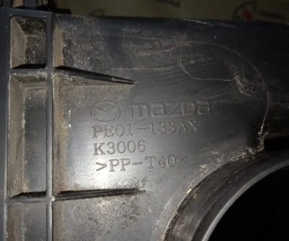 Корпус воздушного фильтра для Mazda CX 5 KF 2017 на фотографиях