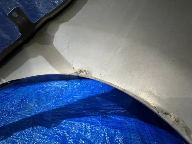 Крылья для Toyota Alphard H10 2002-2008 на фотографиях