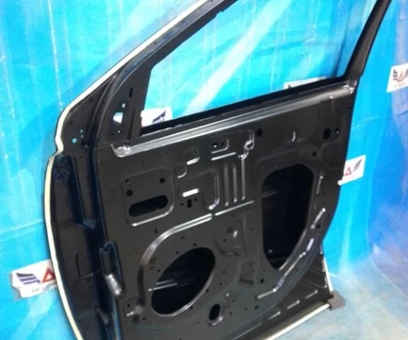 Дверь передняя правая для Ford Explorer U502 2011-2016 на фотографиях