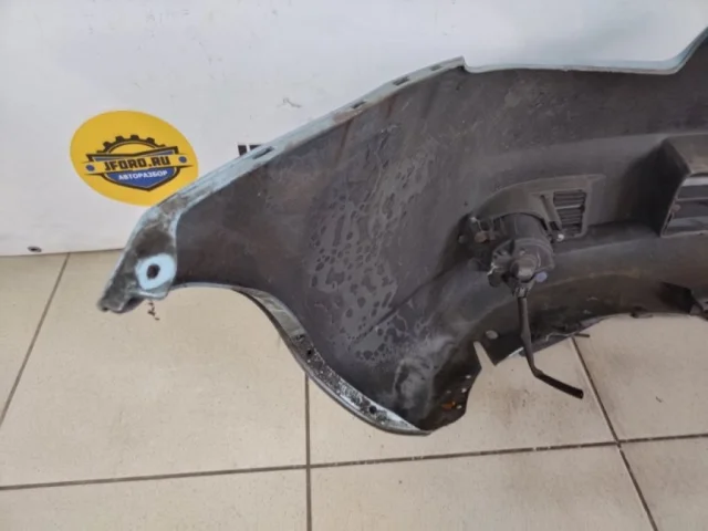 Бампер передний для Suzuki Swift Хэтчбек 5-d 2010-2015 на фотографиях