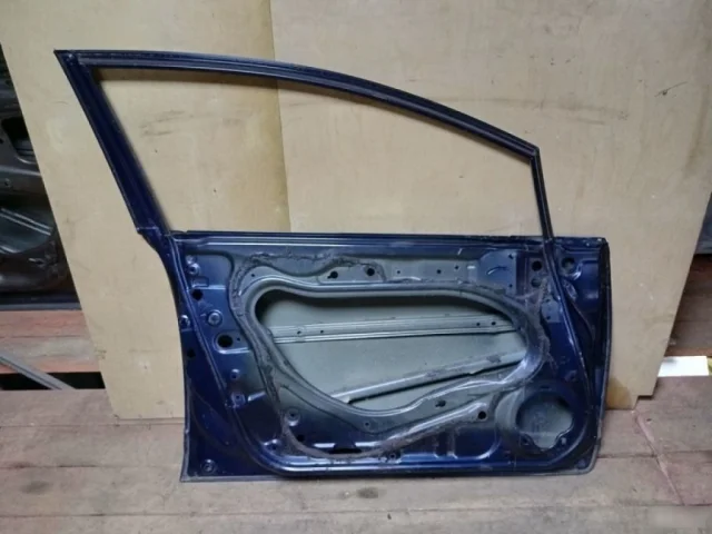 Двери для Honda Civic FD 2005-2012 седан на фотографиях